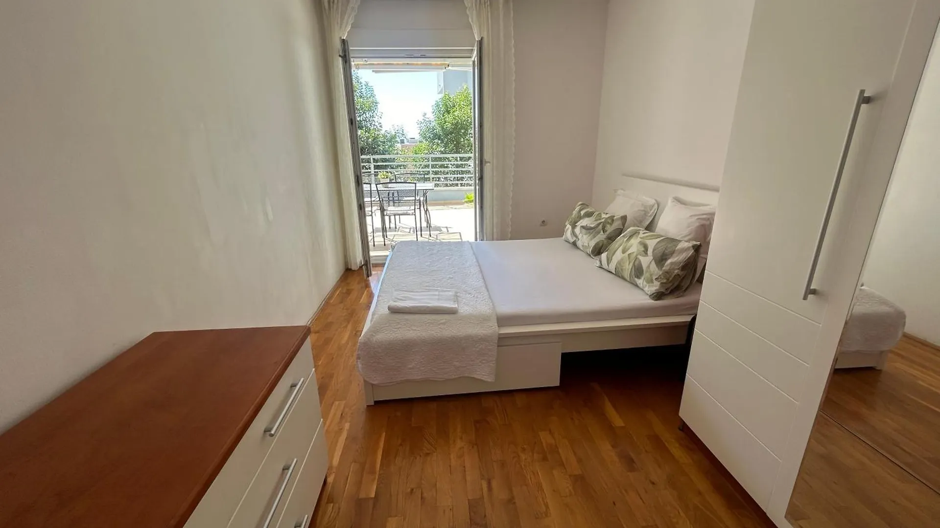 Beach Apartment Summertime 스플리트 0*,  크로아티아